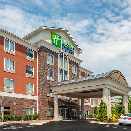 Holiday Inn Express & Suites Statesville Bagian luar foto