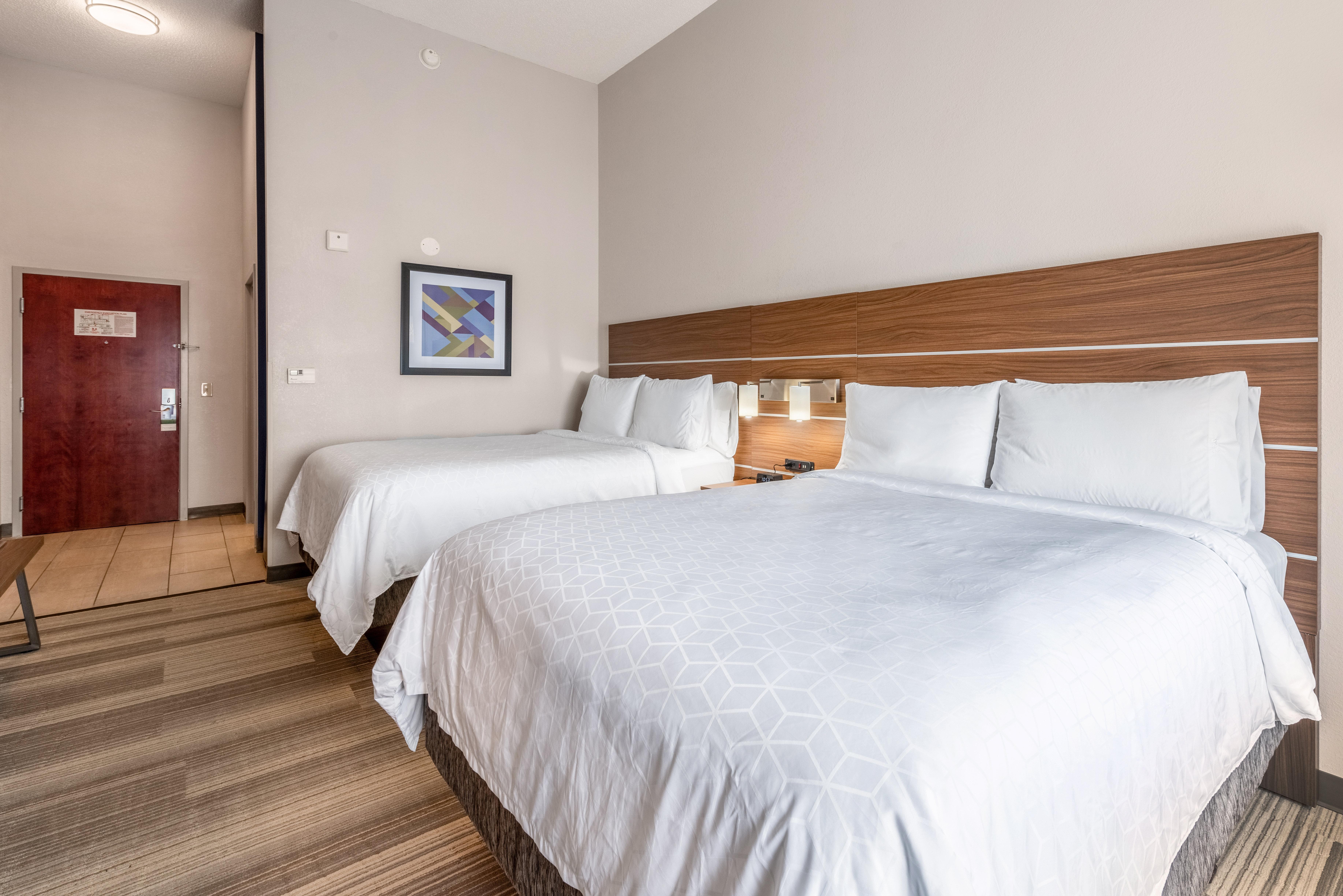 Holiday Inn Express & Suites Statesville Bagian luar foto
