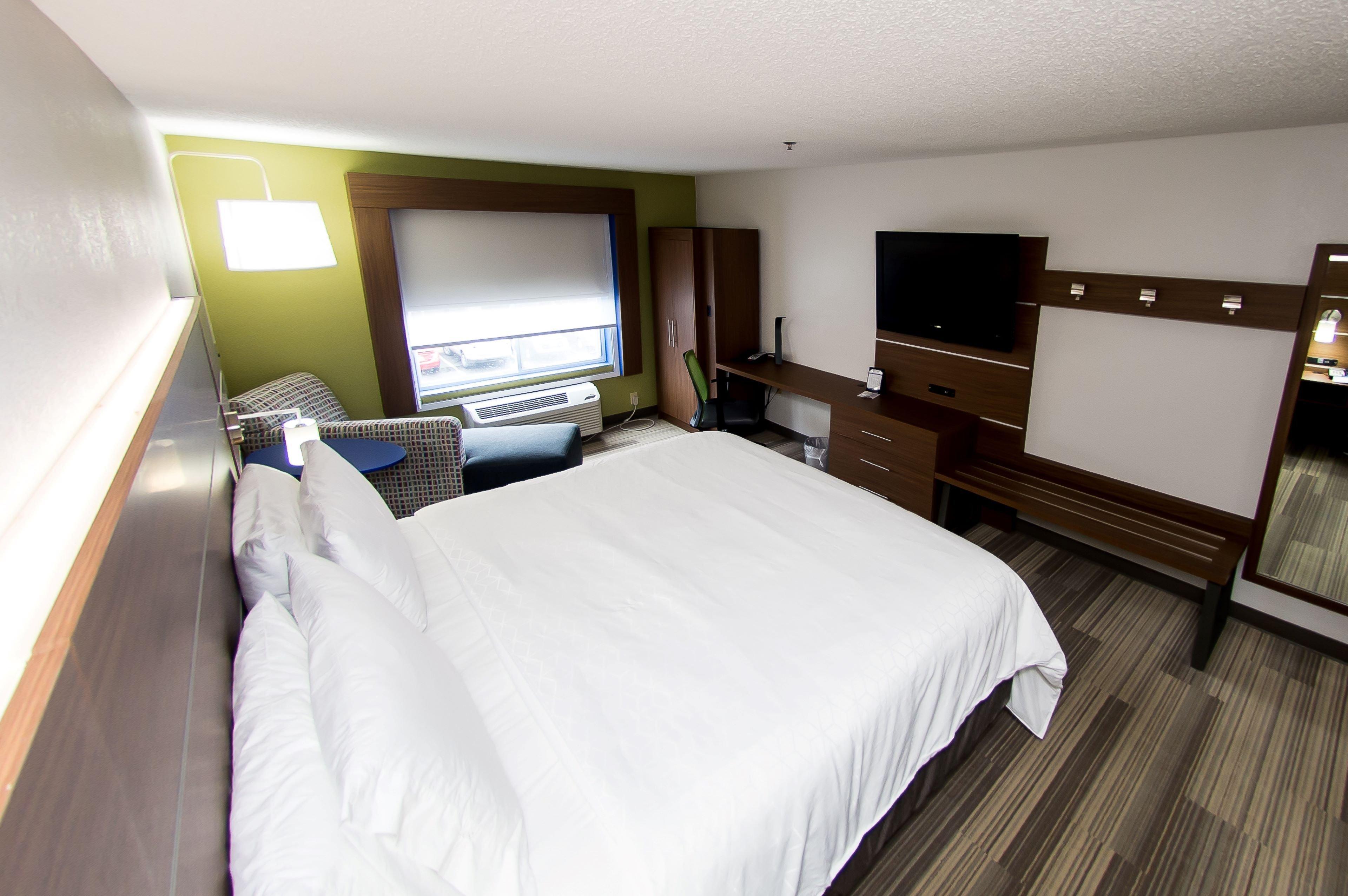 Holiday Inn Express & Suites Statesville Bagian luar foto