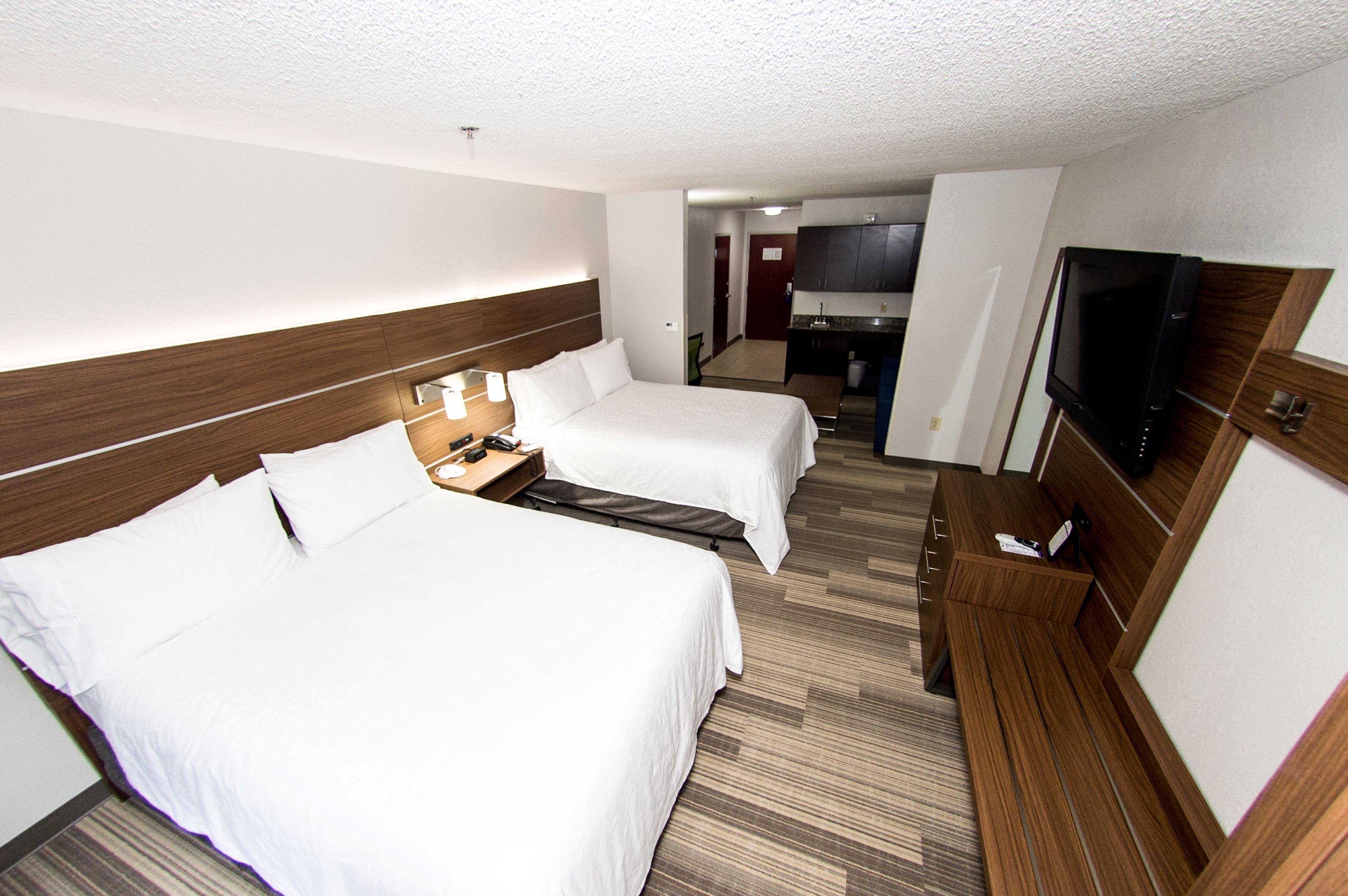 Holiday Inn Express & Suites Statesville Bagian luar foto