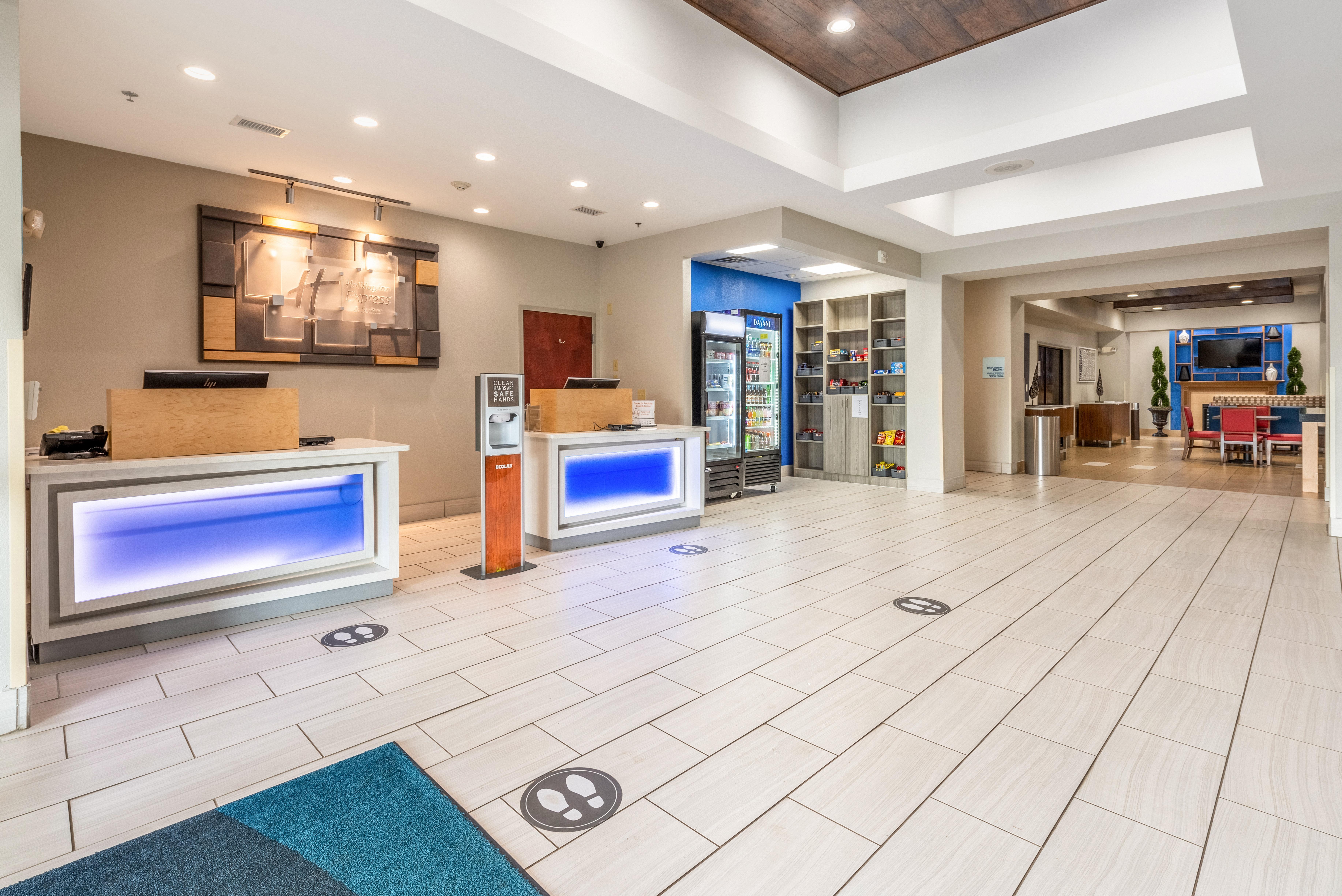Holiday Inn Express & Suites Statesville Bagian luar foto