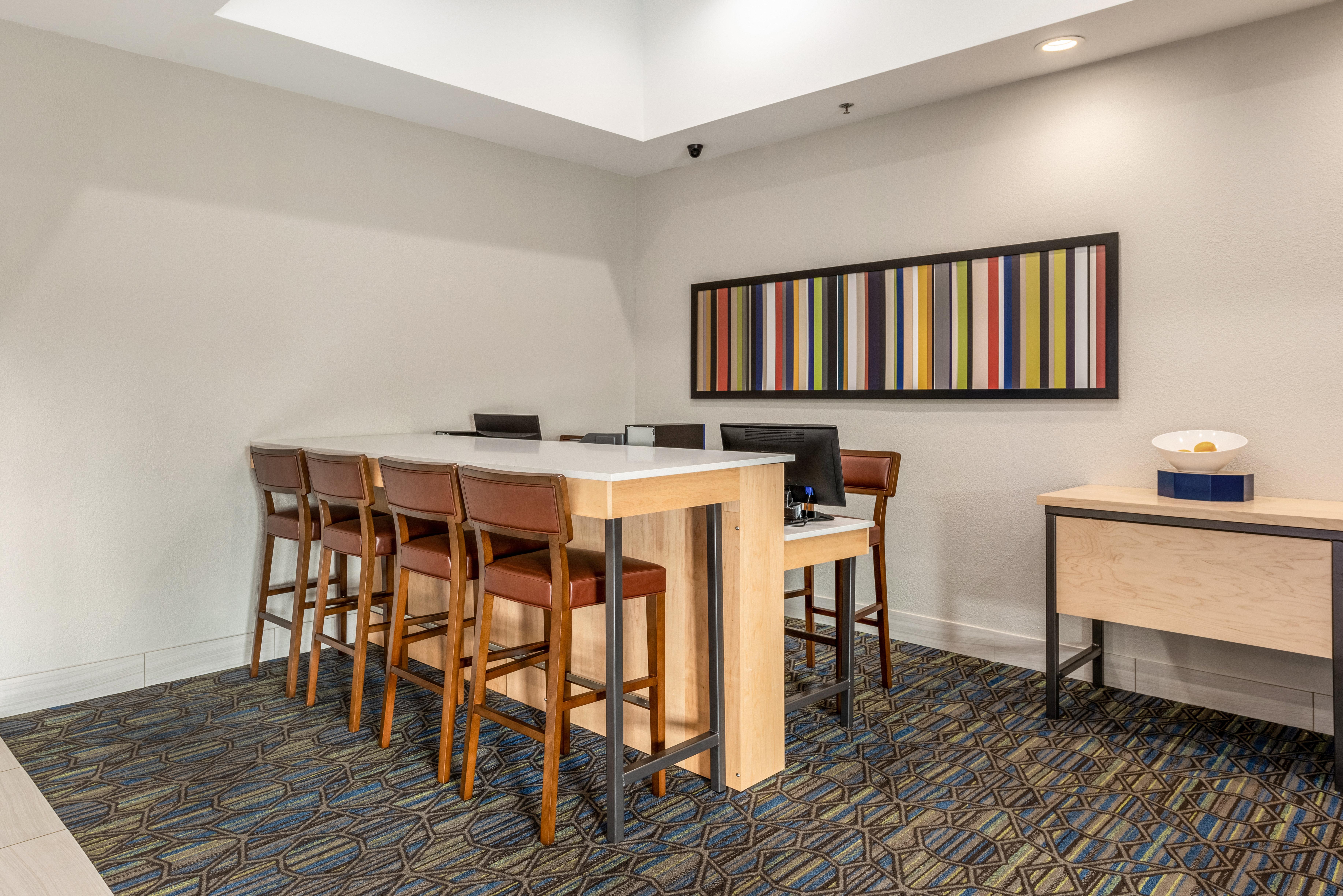 Holiday Inn Express & Suites Statesville Bagian luar foto