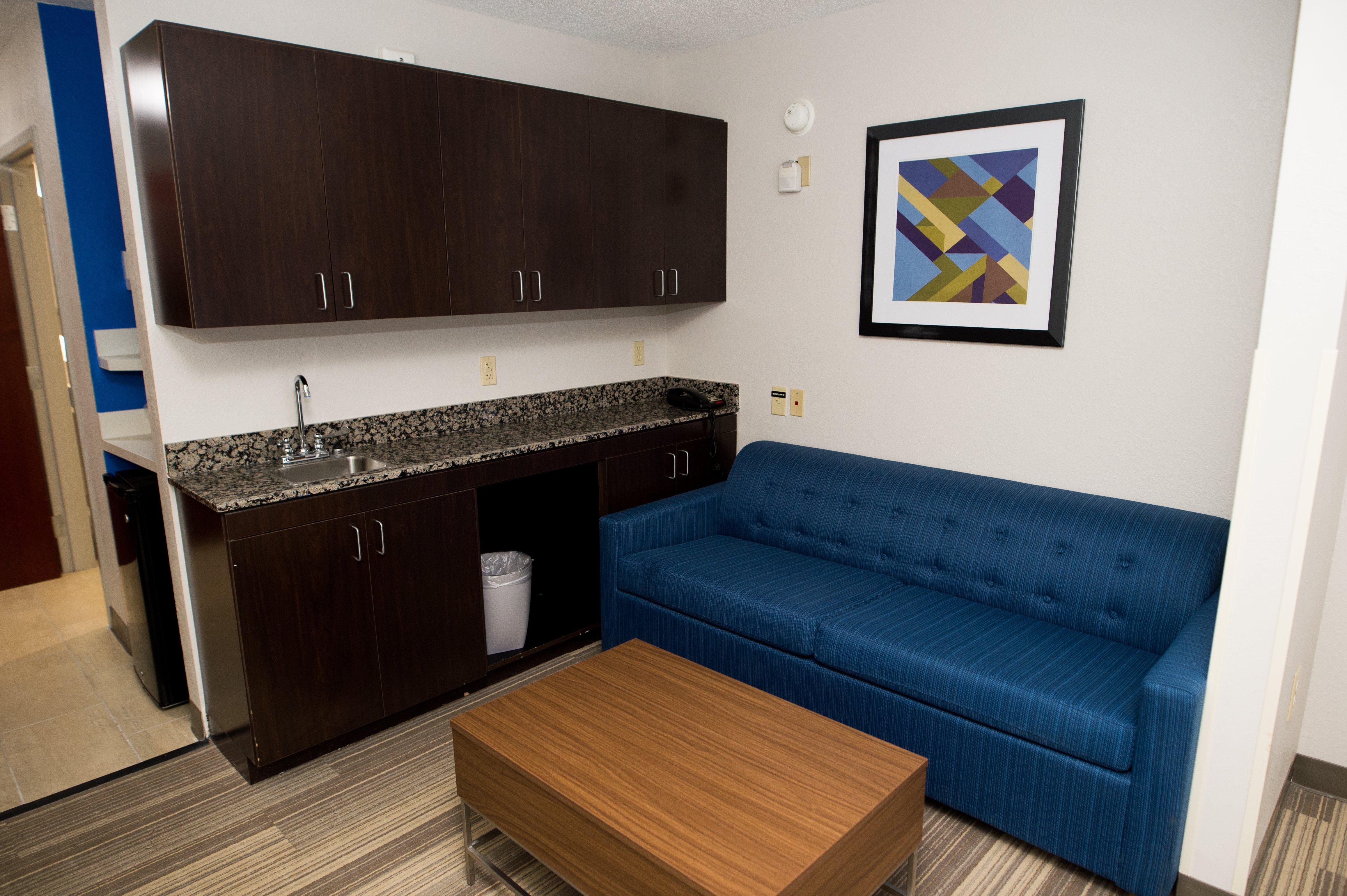 Holiday Inn Express & Suites Statesville Bagian luar foto