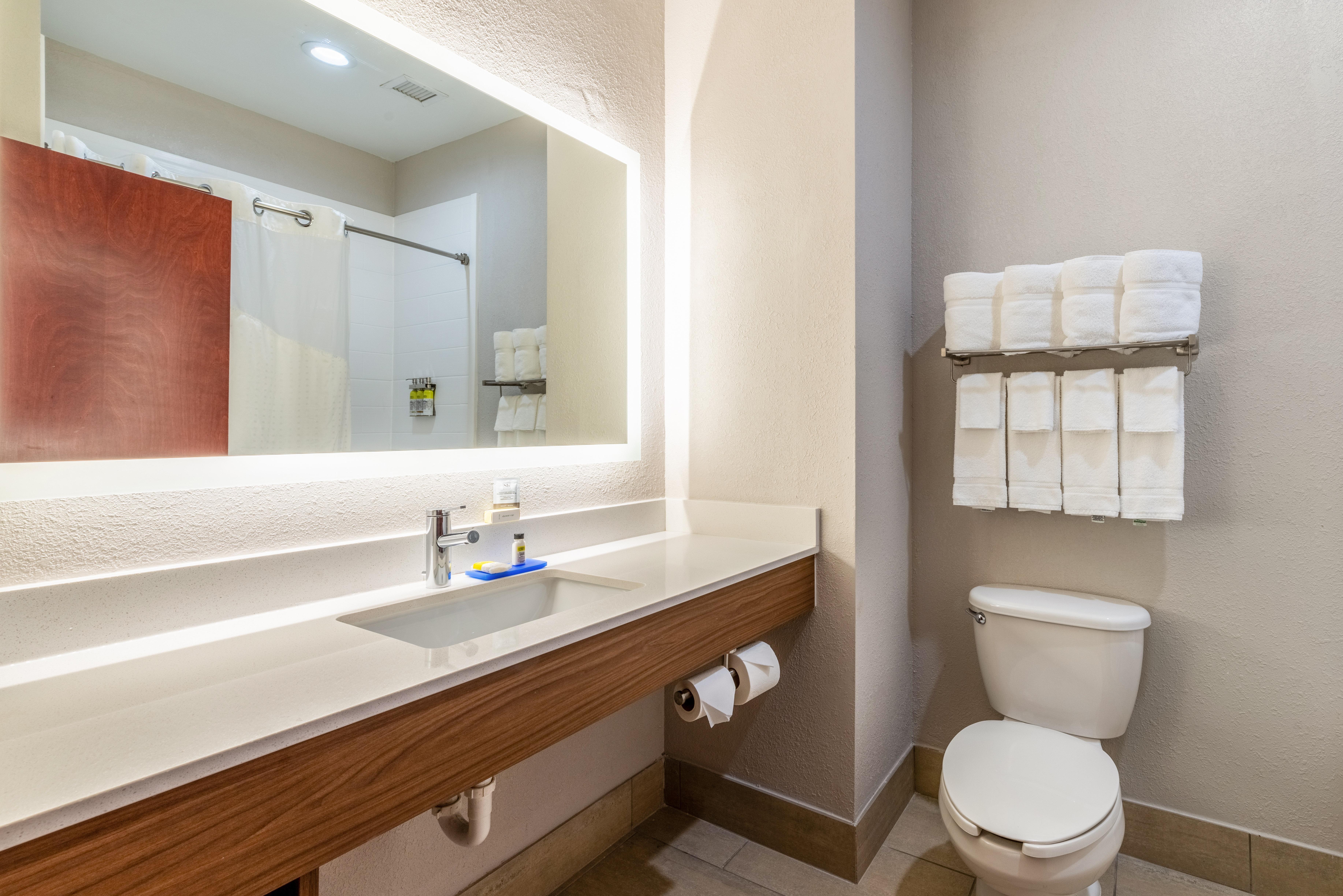 Holiday Inn Express & Suites Statesville Bagian luar foto