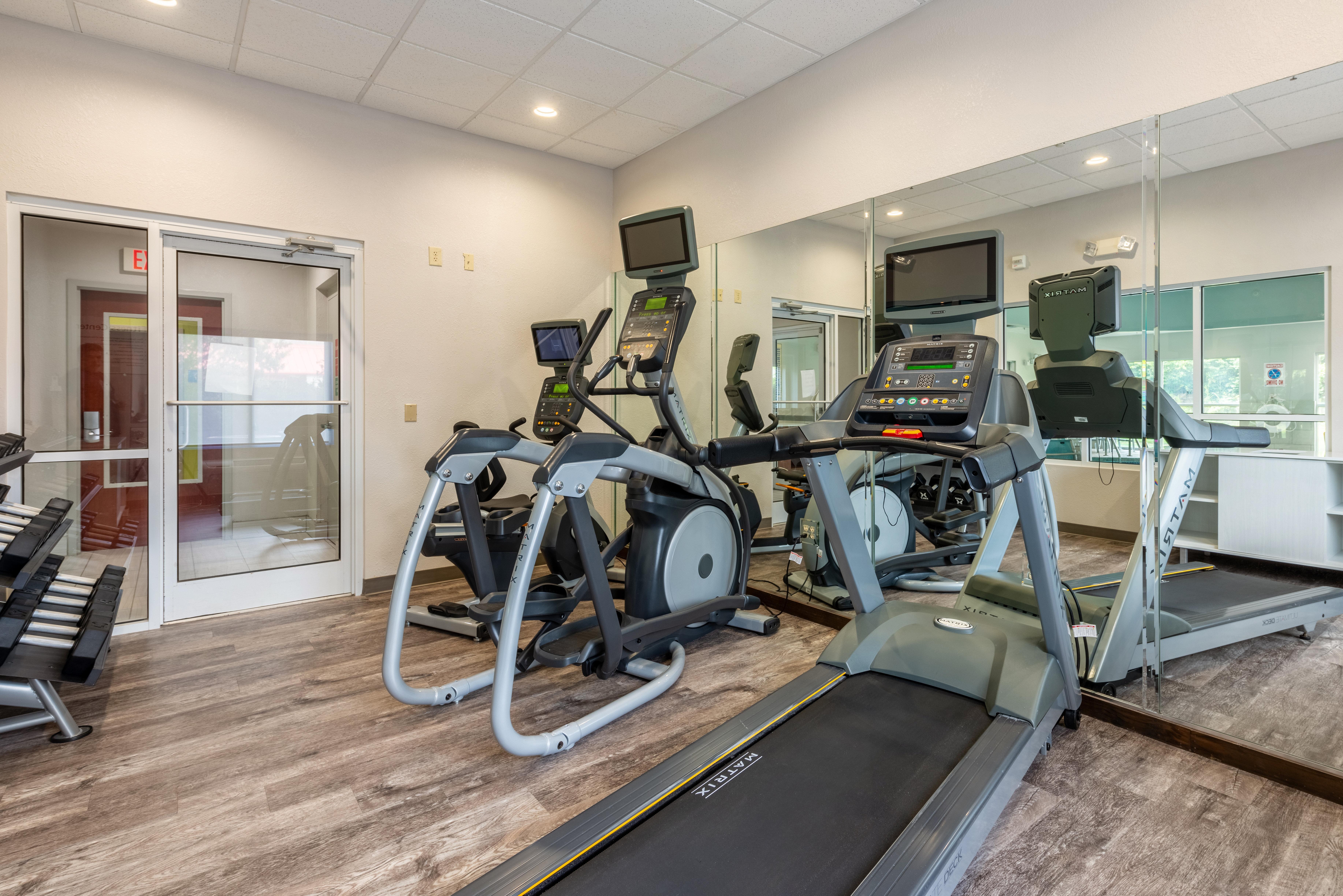 Holiday Inn Express & Suites Statesville Bagian luar foto