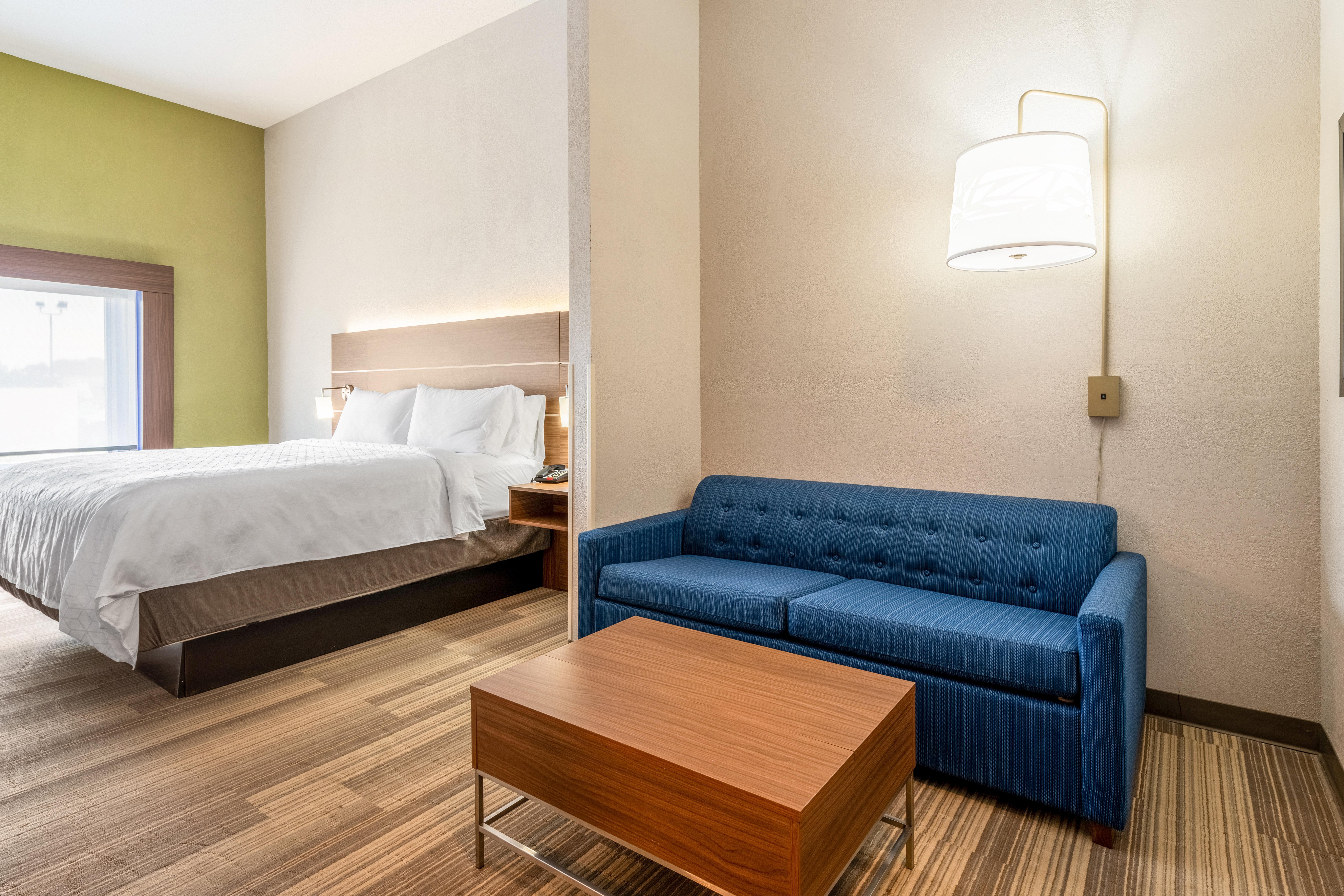 Holiday Inn Express & Suites Statesville Bagian luar foto