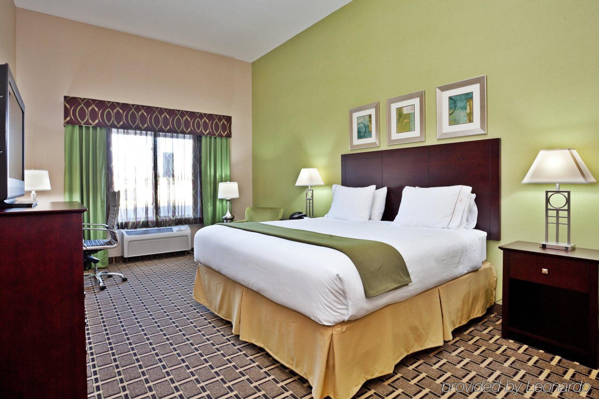 Holiday Inn Express & Suites Statesville Ruang foto
